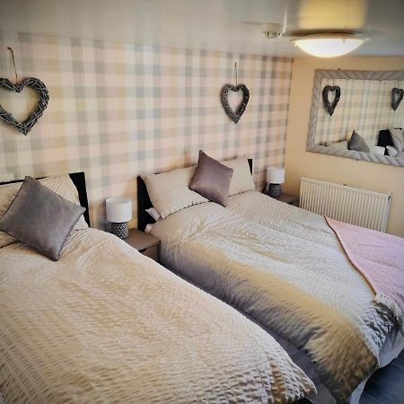 The Crown Inn Ystalyfera エクステリア 写真