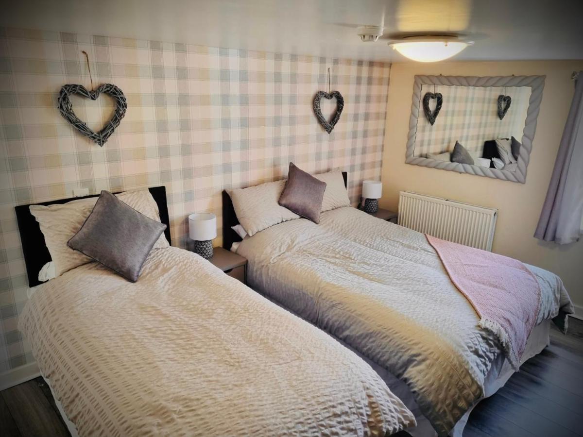The Crown Inn Ystalyfera エクステリア 写真