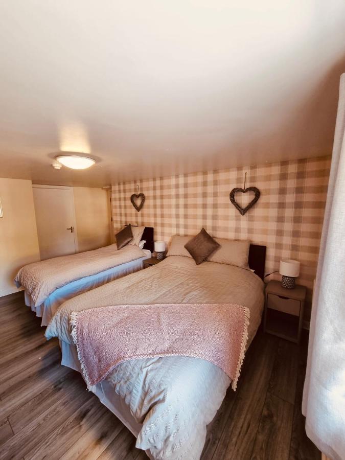 The Crown Inn Ystalyfera エクステリア 写真
